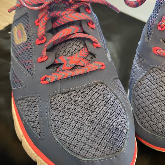 SKETCHERS 8.5 COMFORT FIT GEL INFUSED MEMORY FOAM COLORFUL LIKE NEW WORE 1INSIDE - Picture 2 of 15